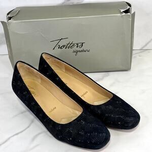 Trotters Signature Layla Black 3D Patent Suede Low Wedge Heel Women's Shoes 8 M